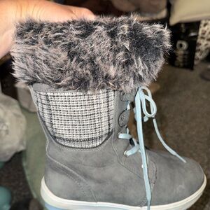 Northside Charcoal and Sky Blue Kids Snow Boots Size 5. $35 shipped
